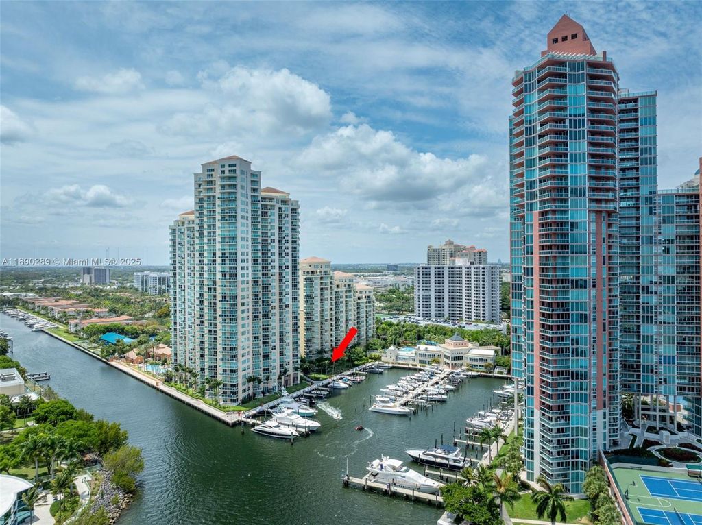 3340 NE 190th St 108, Aventura, FL 33180