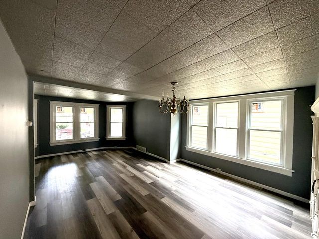1323 S 37th STREET, Milwaukee, WI 53215