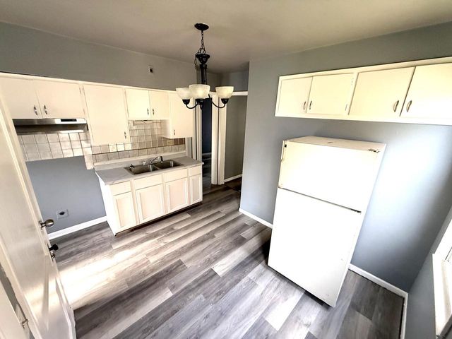 1323 S 37th STREET, Milwaukee, WI 53215