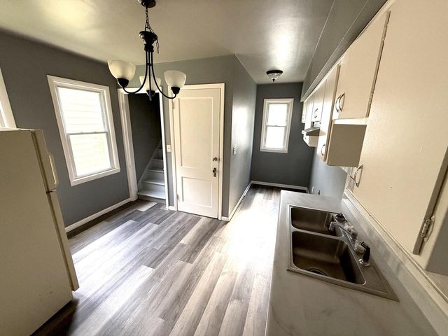 1323 S 37th STREET, Milwaukee, WI 53215