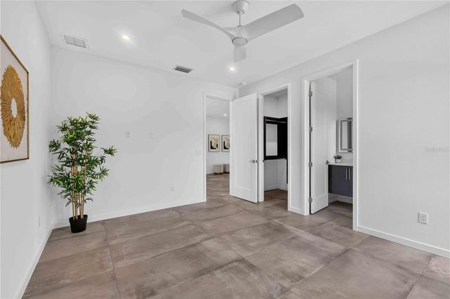 2419 HILLVIEW STREET, Sarasota, FL 34239