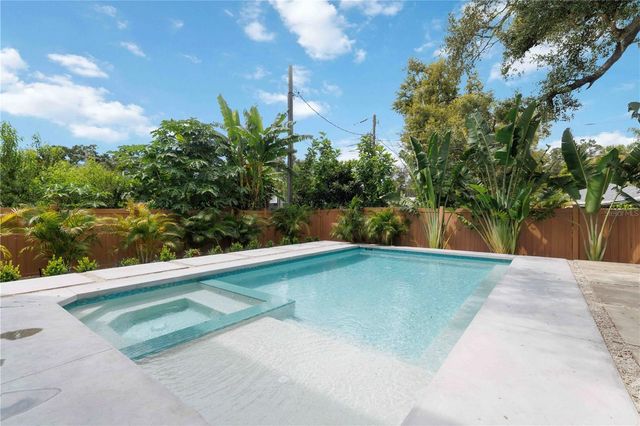 2419 HILLVIEW STREET, Sarasota, FL 34239