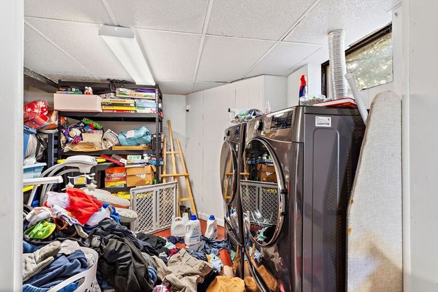 17 Vineyard St, Worcester, MA 01603