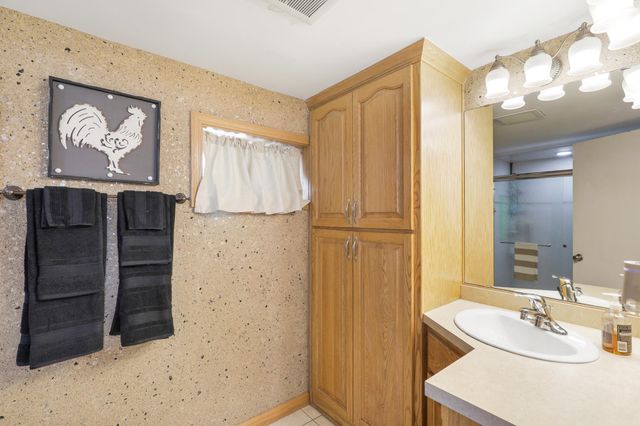 578 Tipton Avenue NW, Elk River, MN 55330