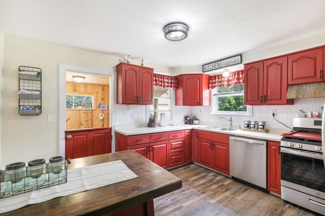 578 Tipton Avenue NW, Elk River, MN 55330