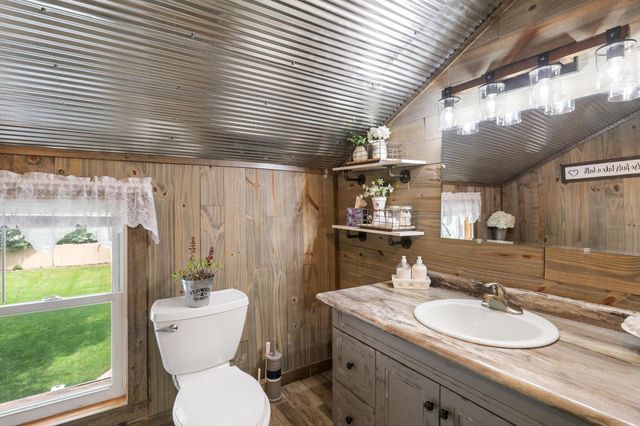 578 Tipton Avenue NW, Elk River, MN 55330