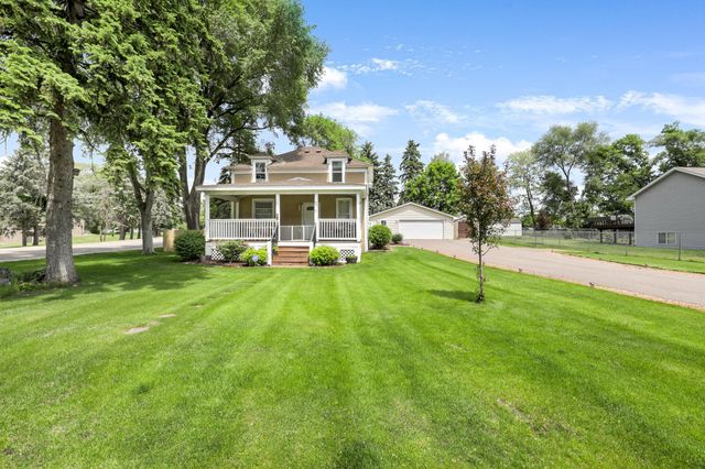 578 Tipton Avenue NW, Elk River, MN 55330
