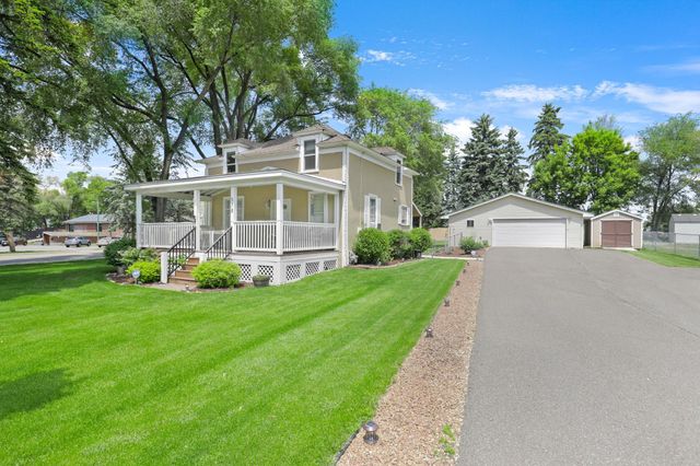 578 Tipton Avenue NW, Elk River, MN 55330