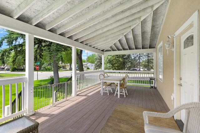 578 Tipton Avenue NW, Elk River, MN 55330