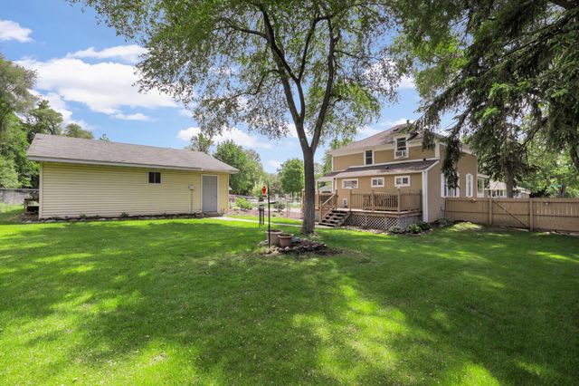 578 Tipton Avenue NW, Elk River, MN 55330