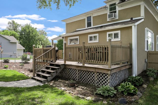 578 Tipton Avenue NW, Elk River, MN 55330