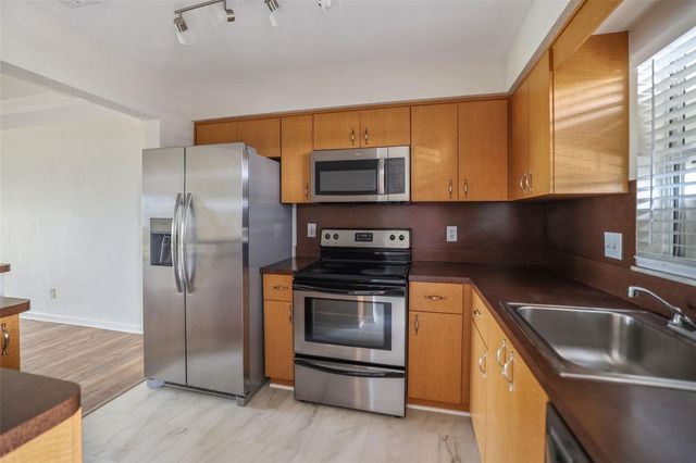 4420 37TH STREET S 9, St Petersburg, FL 33711