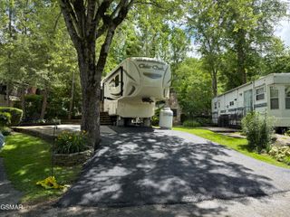 4229 E Parkway #78, Gatlinburg, TN 37738