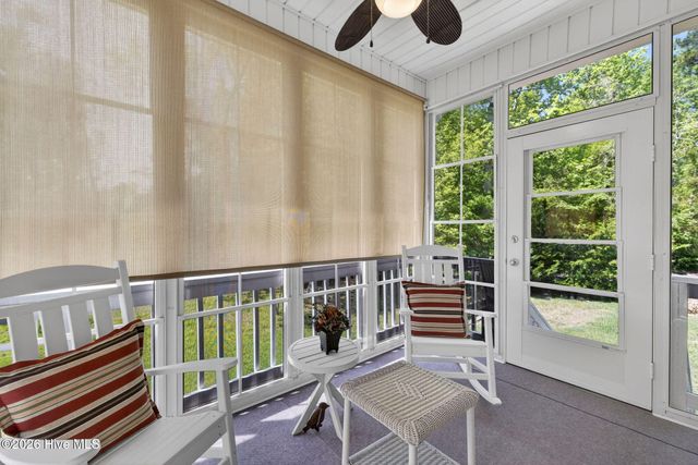 99 Thomas Lane, Hampstead, NC 28443