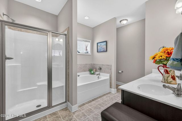 99 Thomas Lane, Hampstead, NC 28443