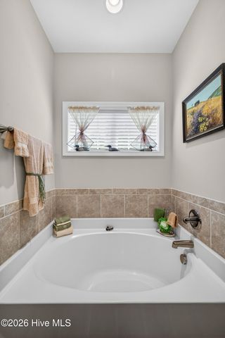 99 Thomas Lane, Hampstead, NC 28443