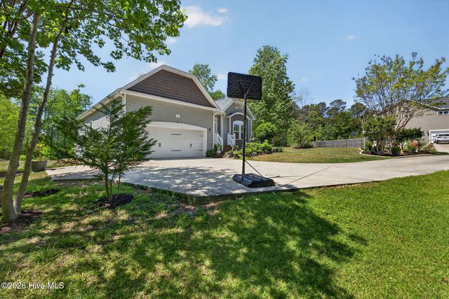 99 Thomas Lane, Hampstead, NC 28443