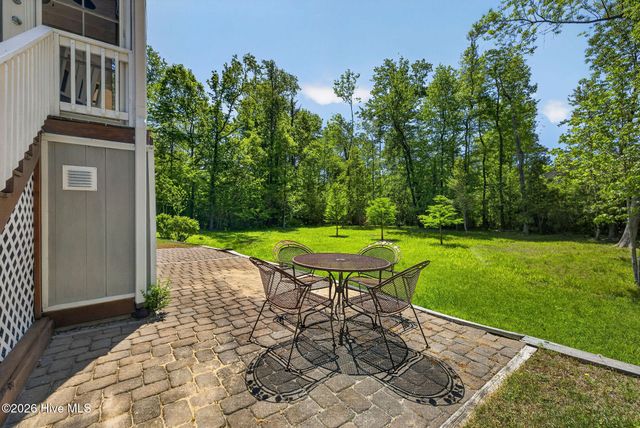 99 Thomas Lane, Hampstead, NC 28443