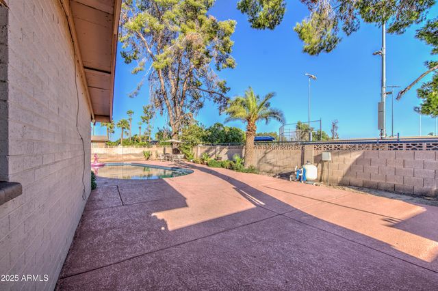 4513 W EL CAMINITO Drive, Glendale, AZ 85302