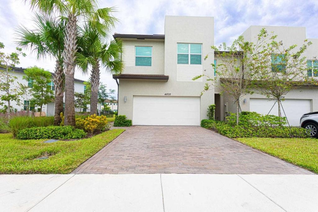 4830 Navali Drive, Lake Worth, FL 33467