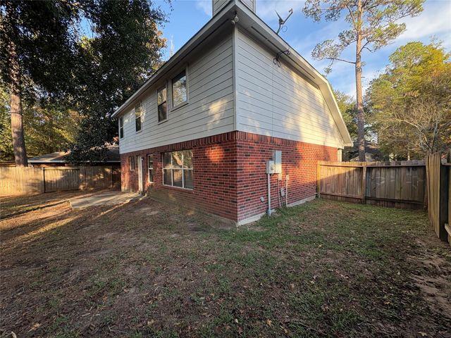 126 W Drifting Shadows Circle, Conroe, TX 77385