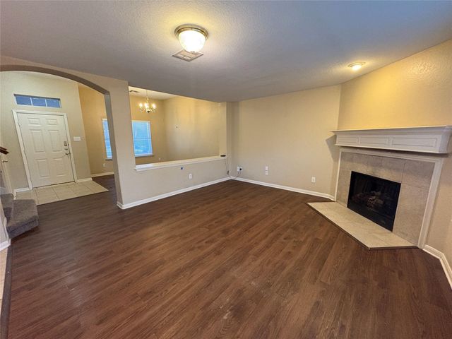 126 W Drifting Shadows Circle, Conroe, TX 77385