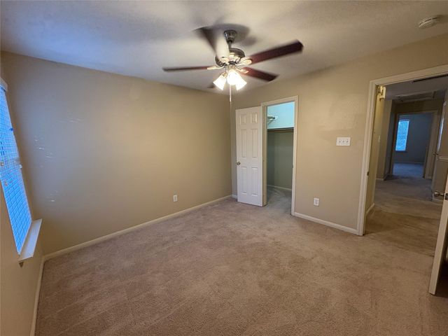 126 W Drifting Shadows Circle, Conroe, TX 77385