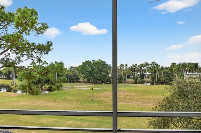3871 Via Poinciana 404, Lake Worth, FL 33467