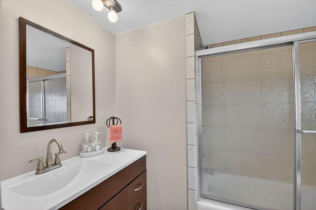 3871 Via Poinciana 404, Lake Worth, FL 33467