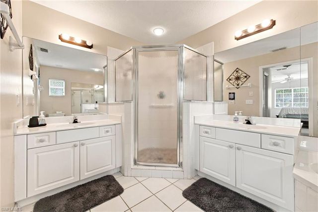 9022 Michael CIR 2, Naples, FL 34113