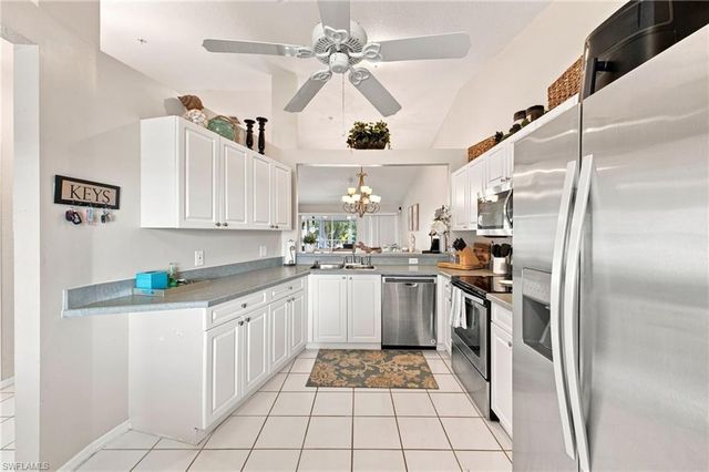 9022 Michael CIR 2, Naples, FL 34113