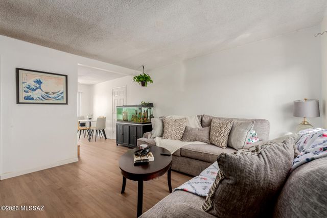 7131 E Portland Drive, Tucson, AZ 85730