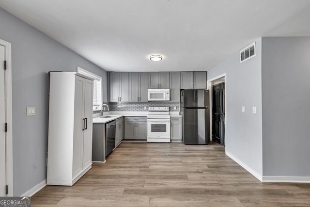 7307 Cardigan Circle, Sandy Springs, GA 30328