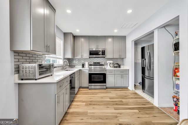 7307 Cardigan Circle, Sandy Springs, GA 30328