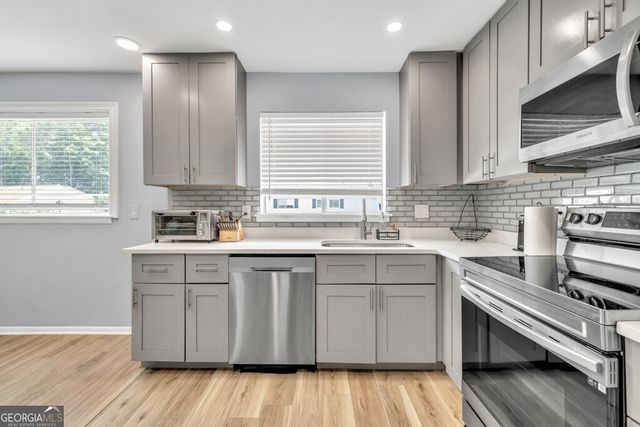 7307 Cardigan Circle, Sandy Springs, GA 30328