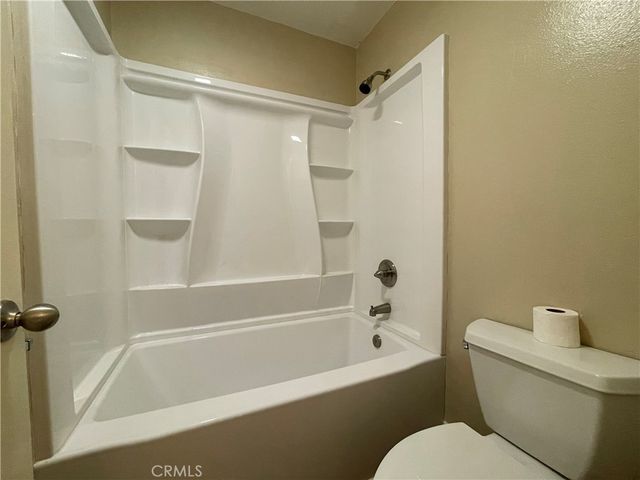 61 Streamwood, Irvine, CA 92620