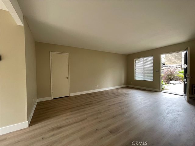 61 Streamwood, Irvine, CA 92620