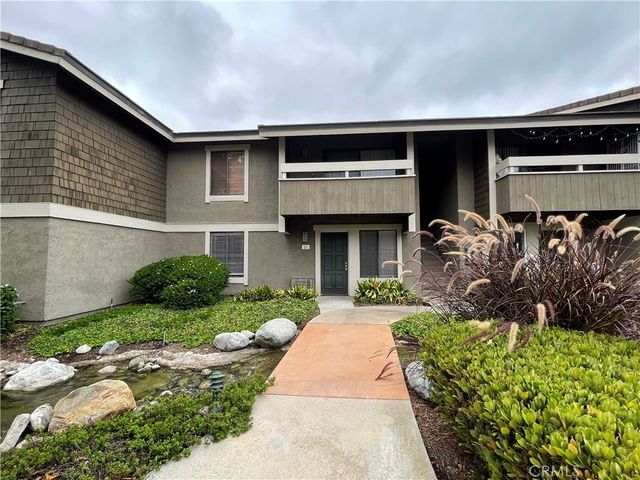 61 Streamwood, Irvine, CA 92620
