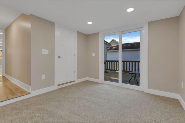 86 Wood Street, Buckeye Lake, OH 43008
