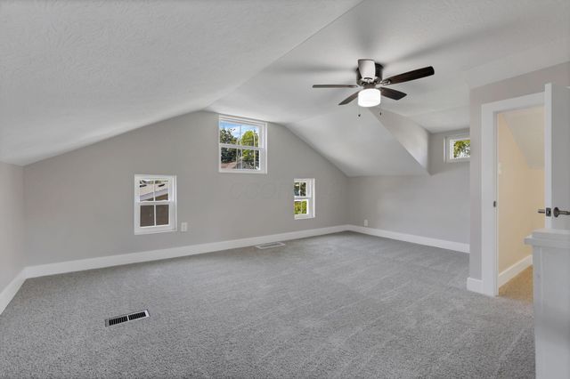 86 Wood Street, Buckeye Lake, OH 43008