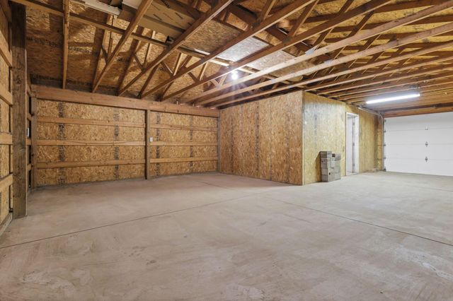 86 Wood Street, Buckeye Lake, OH 43008