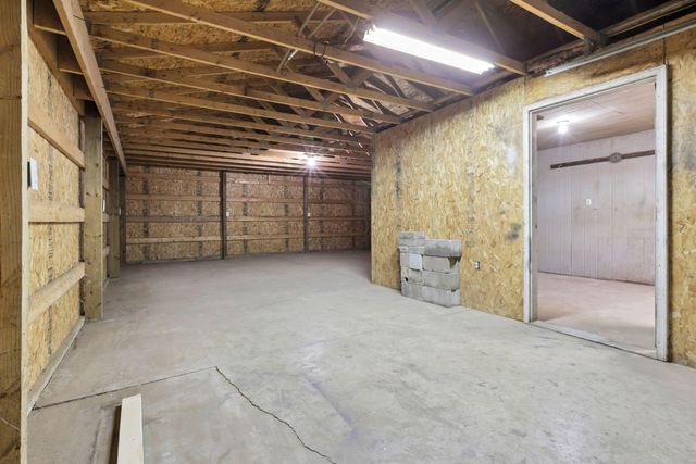 86 Wood Street, Buckeye Lake, OH 43008