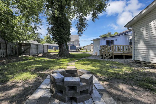 86 Wood Street, Buckeye Lake, OH 43008