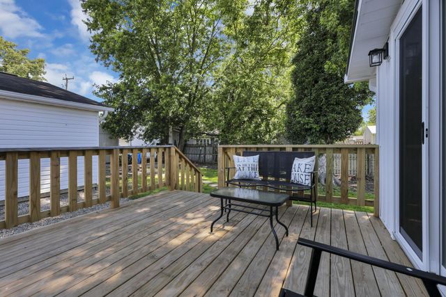 86 Wood Street, Buckeye Lake, OH 43008