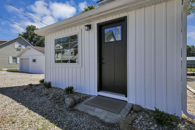 86 Wood Street, Buckeye Lake, OH 43008