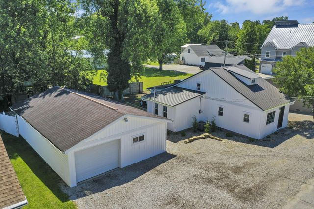 86 Wood Street, Buckeye Lake, OH 43008