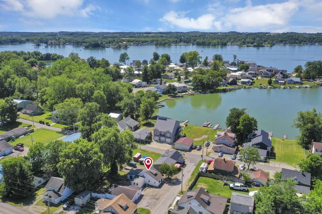 86 Wood Street, Buckeye Lake, OH 43008