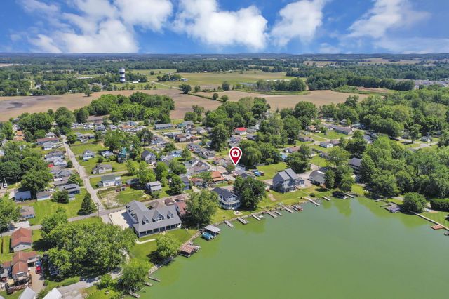 86 Wood Street, Buckeye Lake, OH 43008