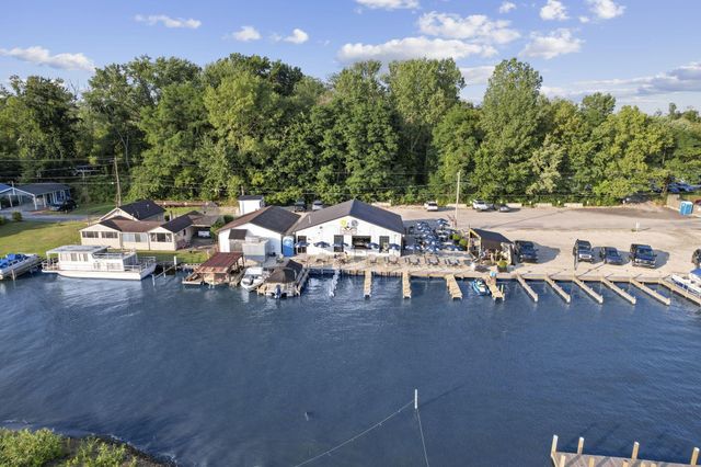 86 Wood Street, Buckeye Lake, OH 43008