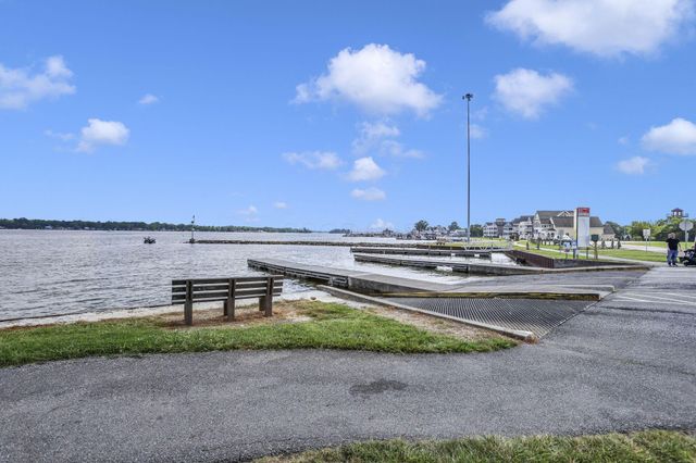 86 Wood Street, Buckeye Lake, OH 43008
